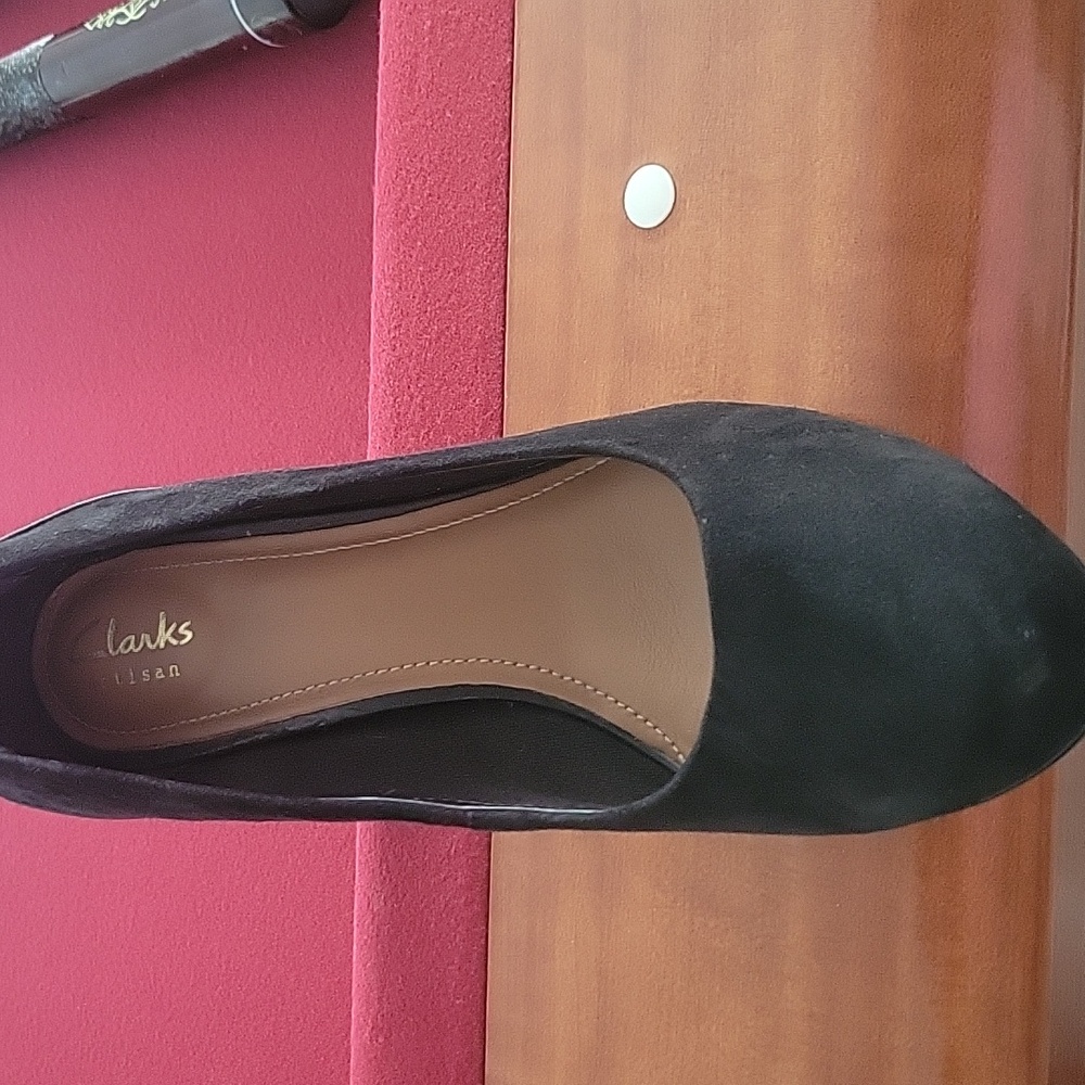 Price Drop!!! Clarks Artisan Black Leather and Suede 3-inch Heels